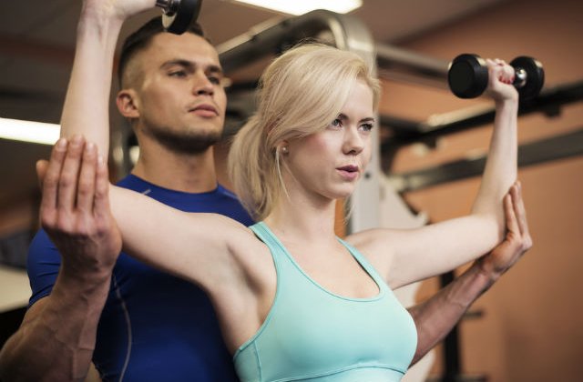 Cum ar trebui sa faca sport oamenii cu program de la 9 la 17 pentru a beneficia de toate avantajele unui antrenament corect