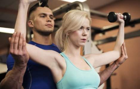Cum ar trebui sa faca sport oamenii cu program de la 9 la 17 pentru a beneficia de toate avantajele unui antrenament corect