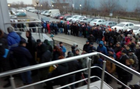 Primele masuri dupa cozile de la Permise si Inmatruculari: se suplimenteaza posturile si programul de munca