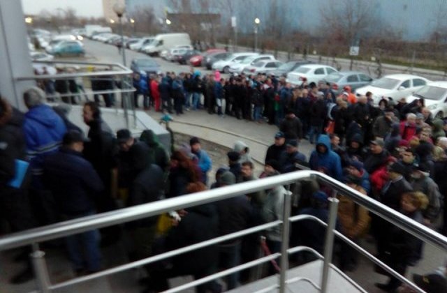 Primele masuri dupa cozile de la Permise si Inmatruculari: se suplimenteaza posturile si programul de munca