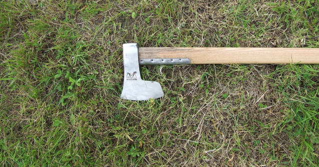 Un barbat a fost impuscat de politisti