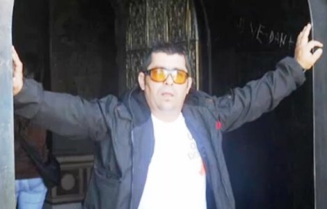 Barbatul care a ucis-o pe sotia patronului sau, anul trecut, gasit spanzurat in celula