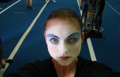 O gimnasta de la Cirque du Soleil a cazut de la 5 metri inaltime