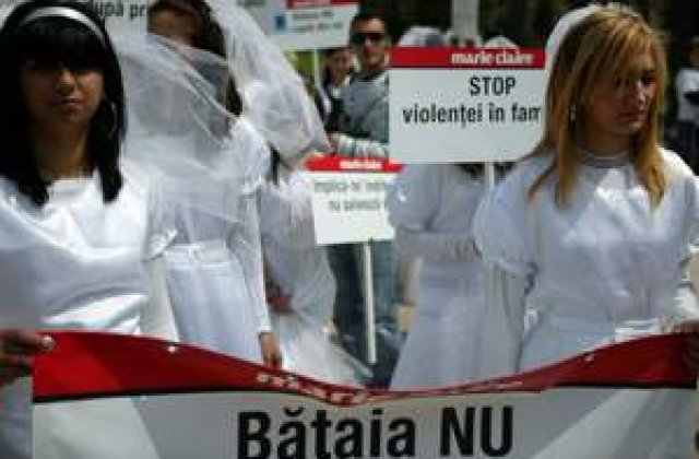 Barbatii puternici lupta impotriva violentei domestice!