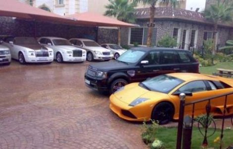 Colectie de 30 de supermasini. La 21 de ani