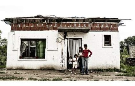 PE cere "suspendarea imediata" a expulzarii romilor