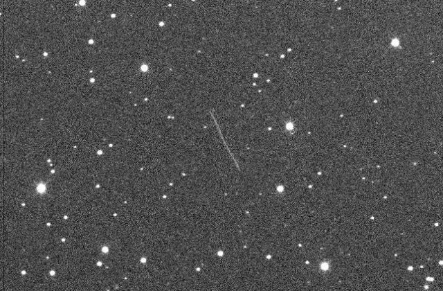 Asteroid in cadere, surprins intr-o fotografie