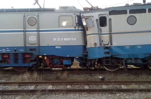 Tragedie in Targu Jiu, dupa ce doua locomotive s-au ciocnit: un mecanic a murit, altul este grav ranit