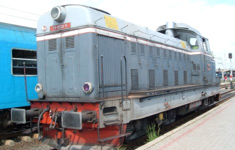 Un tren in care se aflau sase persoane a luat foc in mers