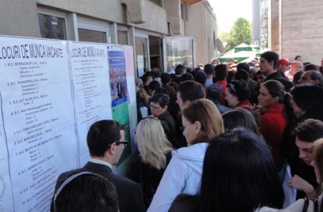 Bani si beneficii in plus pentru somerii care se angajeaza incepand cu 3 decembrie