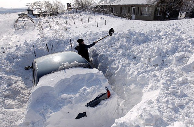 Cod galben de ninsoare in jumatate de tara pentru 1 Decembrie