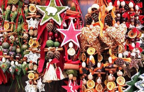 Peste trei milioane de beculete, aprinse azi in Capitala. Programul complet al Targului de Craciun