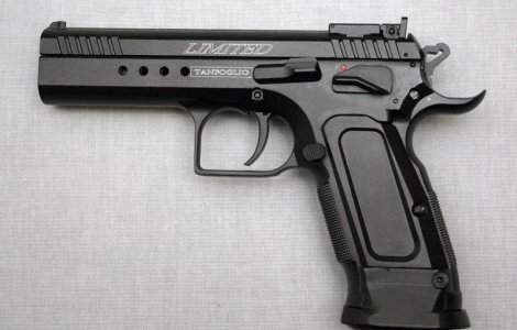 Un barbat a fost flancat de agentii SPP la Arcul de Triumf