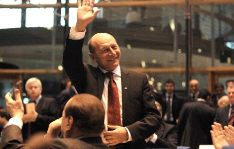 Basescu: Schimbarea denumirii tiganilor in romi a fost o greseala