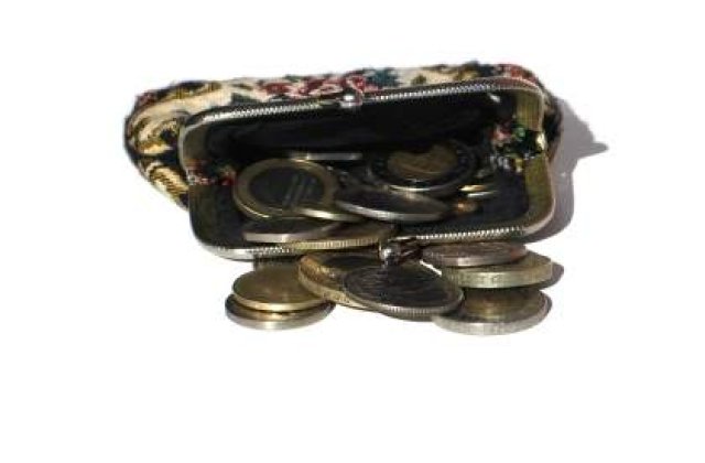 Ce donatii au facut demnitarii in luna august?