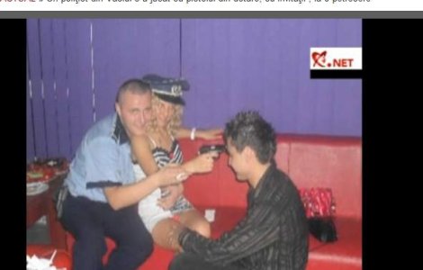  Video  Un politist s-a jucat cu pistolul din dotare, la o petrecere