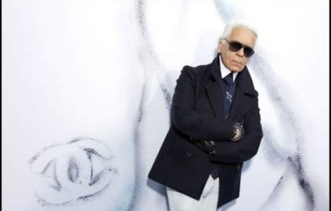 Karl Lagerfeld va crea "haine pentru toti", vandute online