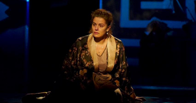 Maia Morgenstern, impiedicata sa ajunga in tribuna oficiala la Parada militara, desi a fost invitata de Klaus Iohannis