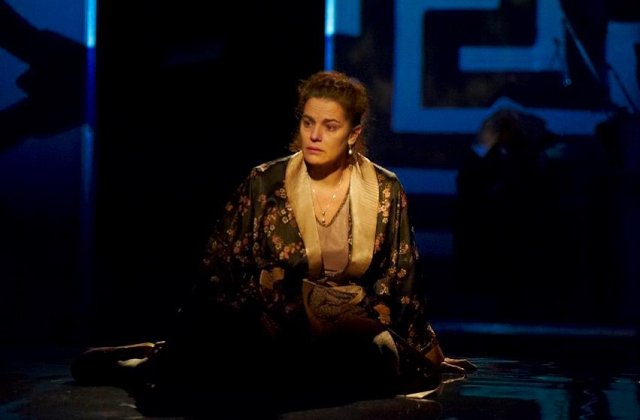 Maia Morgenstern, impiedicata sa ajunga in tribuna oficiala la Parada militara, desi a fost invitata de Klaus Iohannis