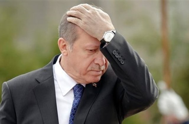 Turcia: Erdogan le cere turcilor sa isi preschimbe valuta in lire turcesti sau in aur