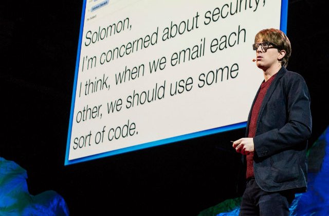 [VIDEO] Super amuzant! Ce se intampla cand raspunzi la mesajele spam