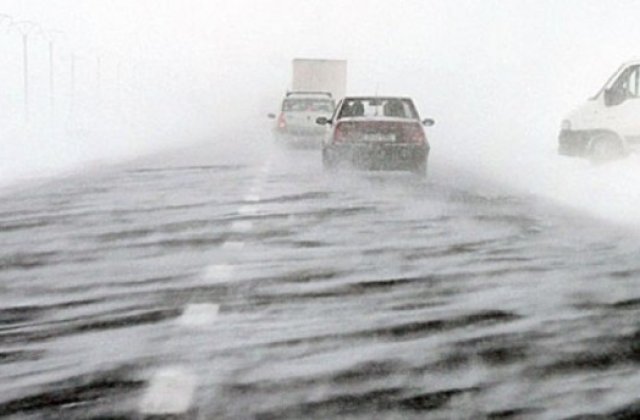 Noua judete sunt sub avertizare cod galben de vant puternic