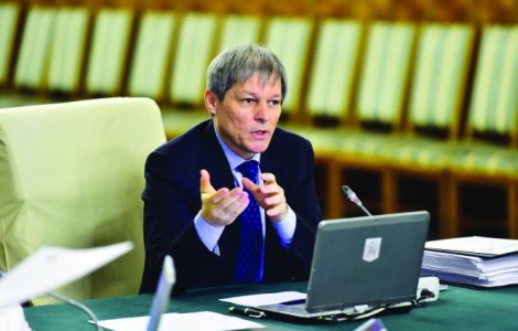 Premierul Ciolos: Am apropiati care au oferit bani in spitale