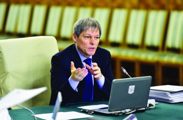 Premierul Ciolos: Am apropiati care au oferit bani in spitale