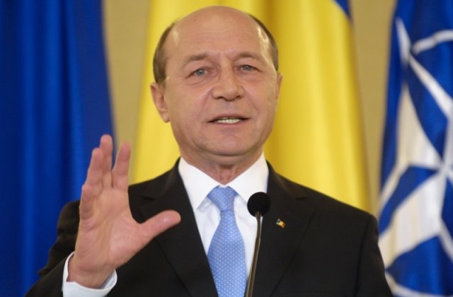 Basescu vrea dezbatere cu Dragnea si Gorghiu