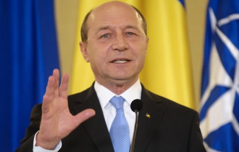 Basescu vrea dezbatere cu Dragnea si Gorghiu