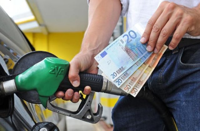 Consumul mondial de benzina va scadea cu 10% in urmatorii 20 de ani