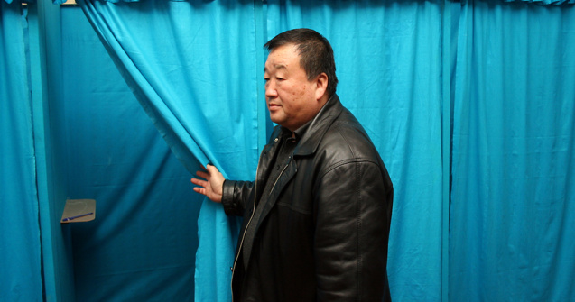 Uzbecii sunt chemati duminica la urne pentru a-si alege presedintele