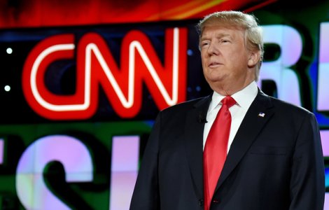  Video  CNN si-a cerut scuze dupa ce o producatoare a glumit ca avionul lui Donald Trump s-ar fi prabusit
