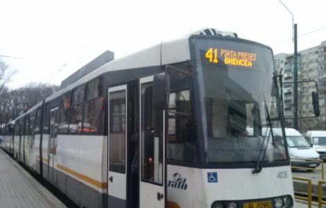 Tanara lovita de tramvaiul 41, cand traversa pe un loc nepermis