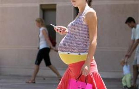 Un nou caz Florina: O copila de 13 ani a nascut si vrea sa pastreze bebelusul