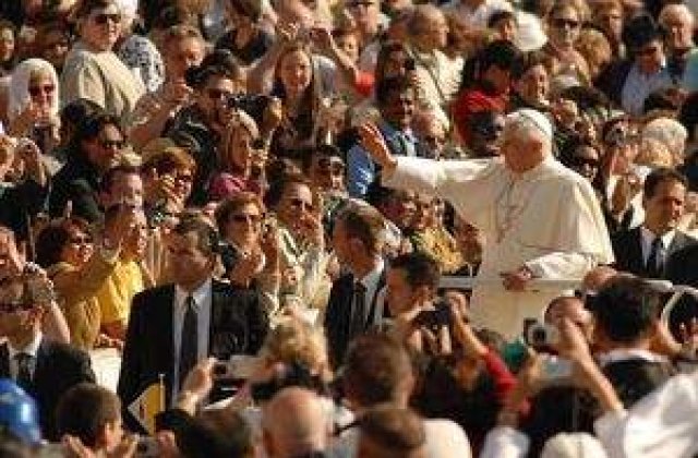 In tara Papei se poarta schimbarea partenerului de sex