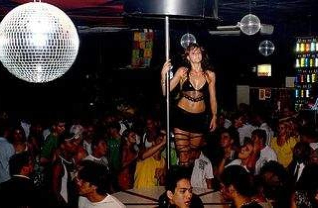 Romance acuzate de prostitutie in Roma