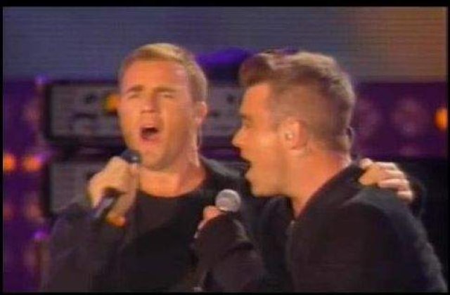 [VIDEO] Robbie Williams si Gary Barlow, impreuna pe aceeasi scena