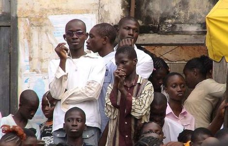 "Tatal" a 55 de copii, arestat pentru inselatorie