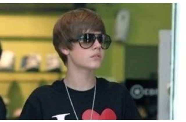 Justin Bieber, "indragostit" de Michelle Obama