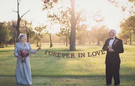  Foto  Au asteptat 70 de ani pentru a face fotografia de nunta pe care si-o doreau