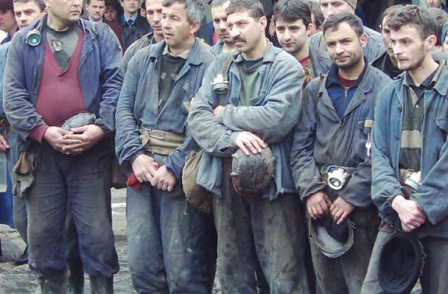 [UPDATE] Minerii au iesit din subteran. Salariile au fost virate