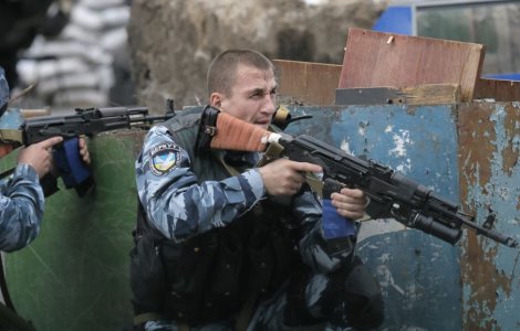 Cinci politisti au murit dupa ce s-au impuscat din greseala