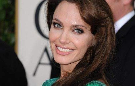 Angelina Jolie a castigat custodia celor sase copii