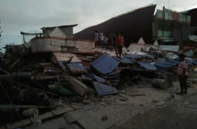 [UPDATE] CUTREMUR de 6,4 grade in Indonezia. Cel putin 97 de oameni au murit