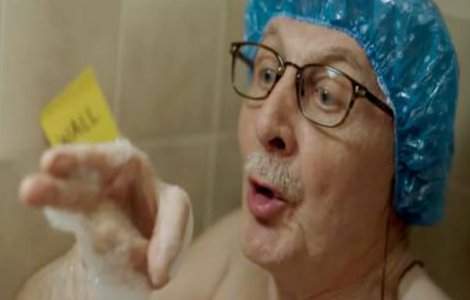  Video  Aceasta reclama a ajuns virala. Cand vei vedea finalul, vei intelege de ce