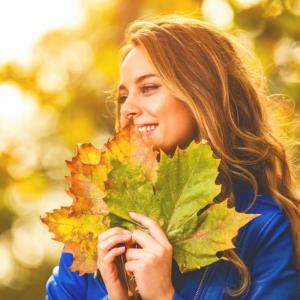 Astrologie: Favoritele lunii octombrie: ele se vor bucura de favorurile astrale ale toamnei