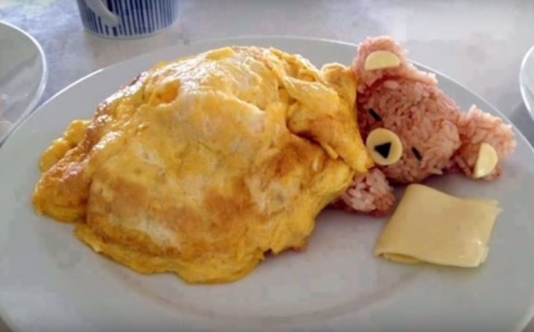 Ursulet de orez invelit cu omleta