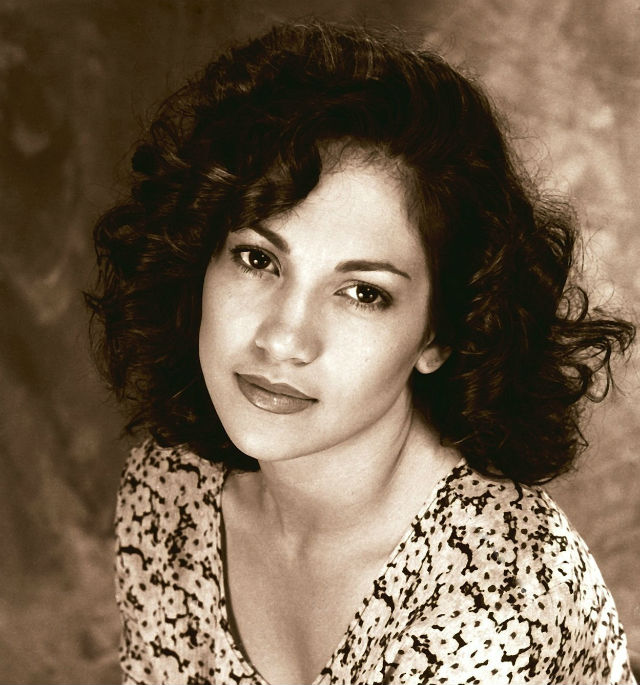 Eva Mendes, Salma Hayek sau Jennifer Lopez?