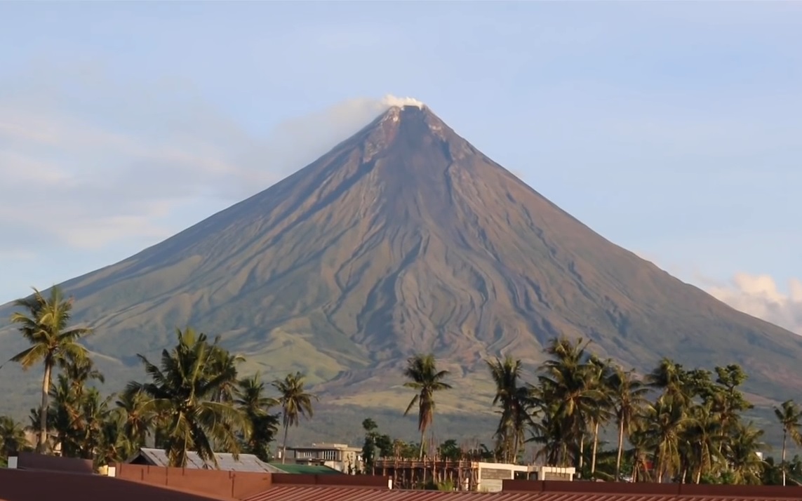 Mayon (Filipine)